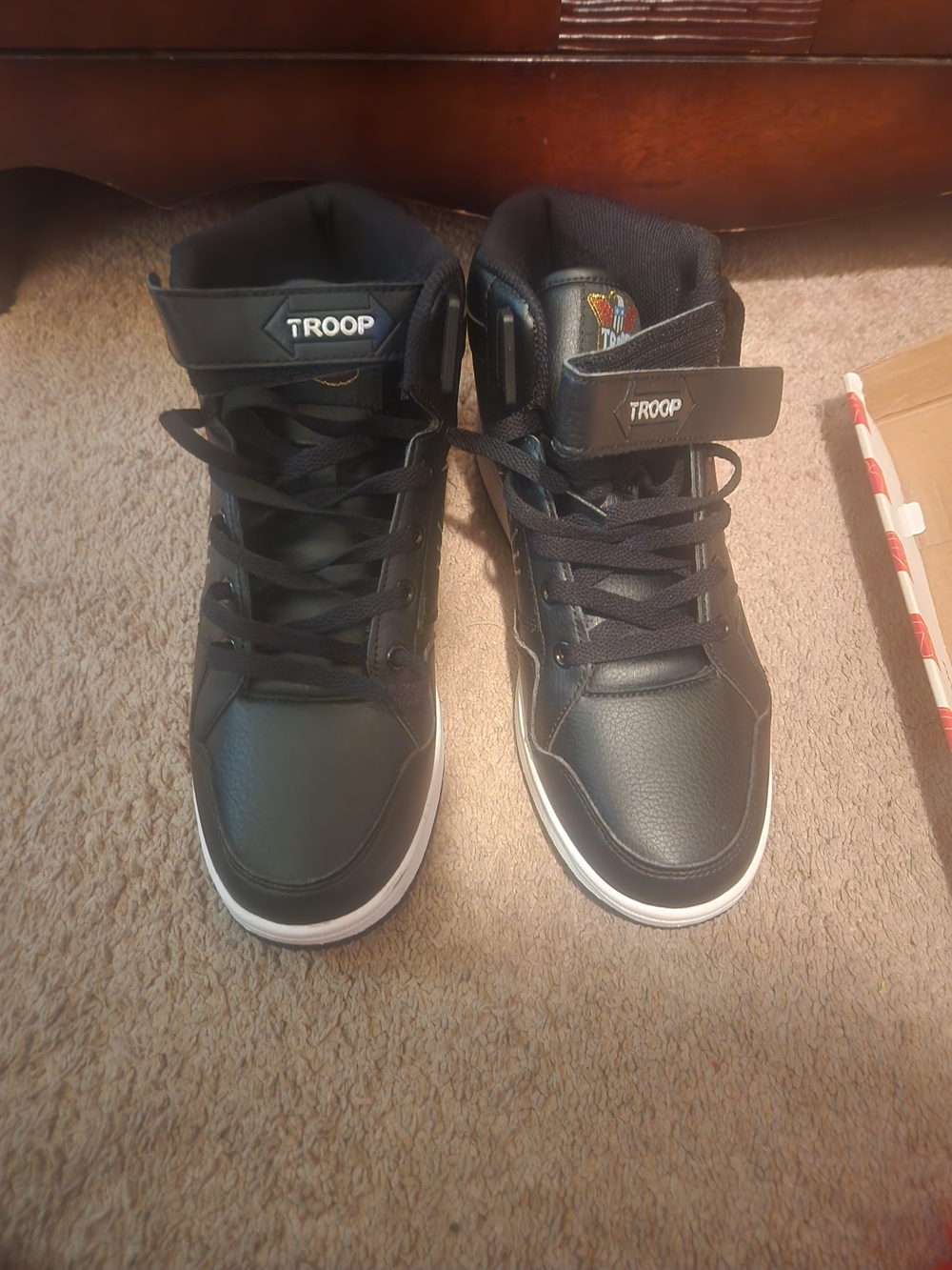 Troop MEN SNEAKERS IN  Box - Red, White & Blue